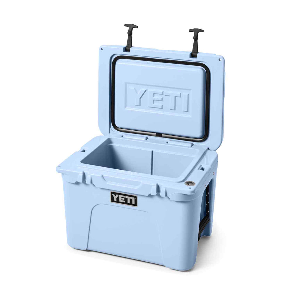 YETI Tundra 35 Hard Cooler (Limited Edition Big Sky Blue)
