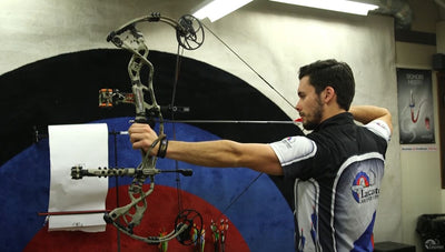 Lancaster Archery Supply checks out Hoyt's 2016 bow lineup