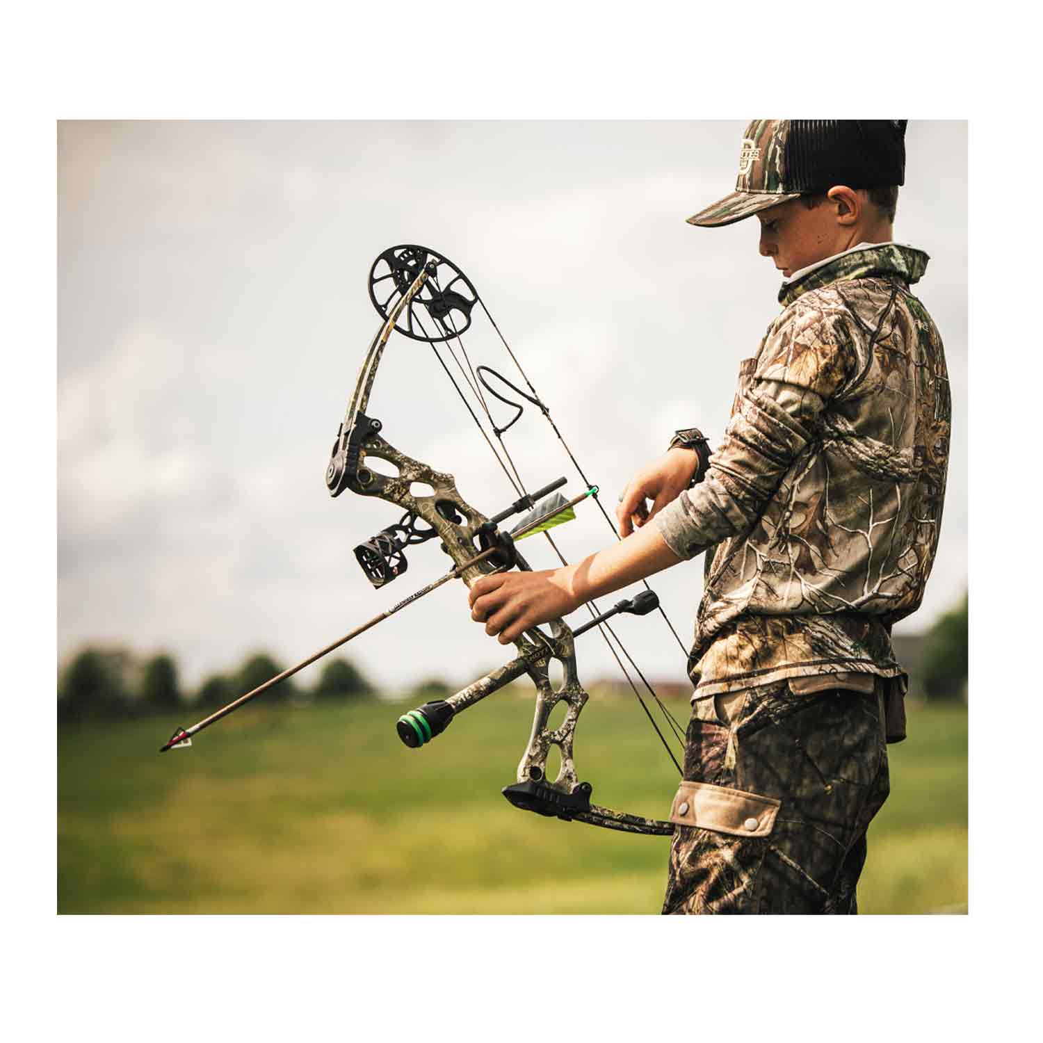 Hoyt Kobalt Youth Bow Package (Camo Colors)