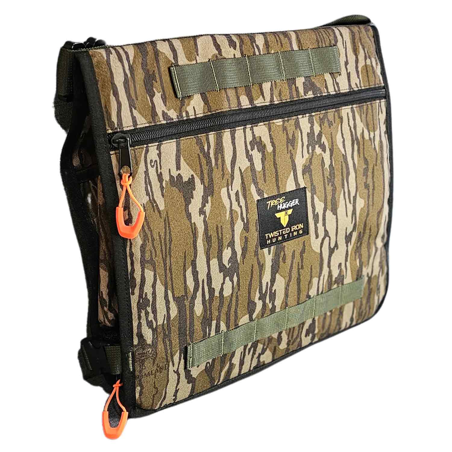 Twisted Iron Tree Hugger Mossy Oak Bottomlands